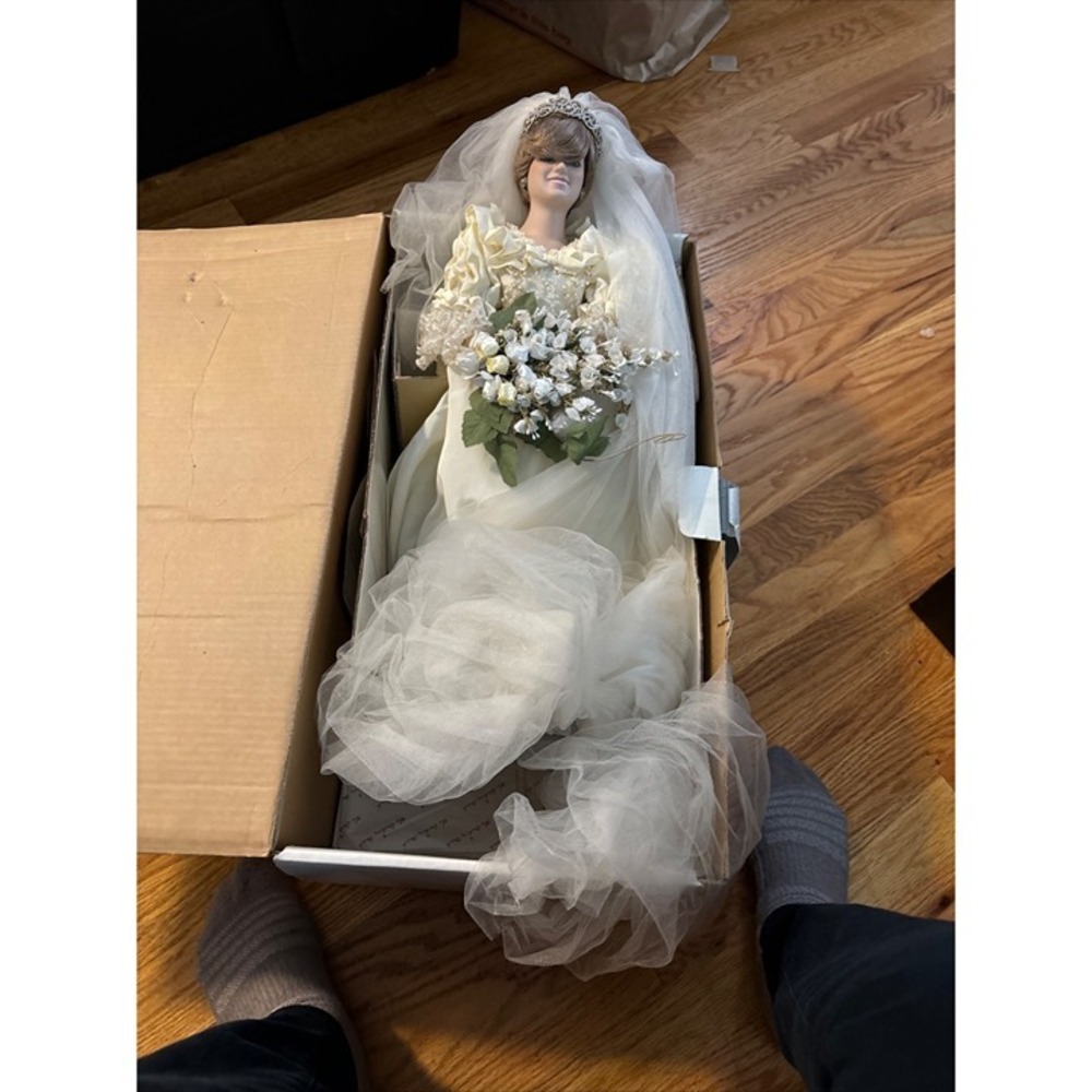 Franklin Mint Princess Diana Portrait Doll Wedding Dress Cream Royal
